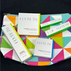 Flyte.70 Makeup Set